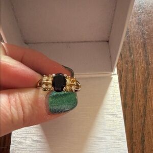 Elegant Black and Gold Women's Ring